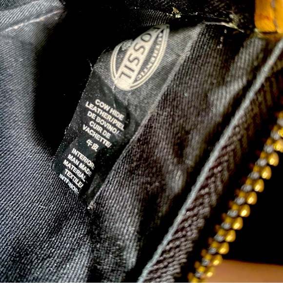 Vintage Fossil Crossbody Wallet - Picture 5 of 6